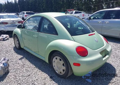 2002 Volkswagen New Beetle Gls z USA, uszkodzony, nr VIN 3VWCB21C42M447150